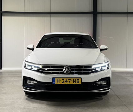 Volkswagen Passat 1.5 TSI 150PK R-line Virtual Trekhaak NAP