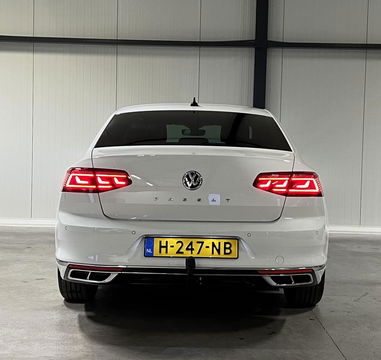 Volkswagen Passat 1.5 TSI 150PK R-line Virtual Trekhaak NAP