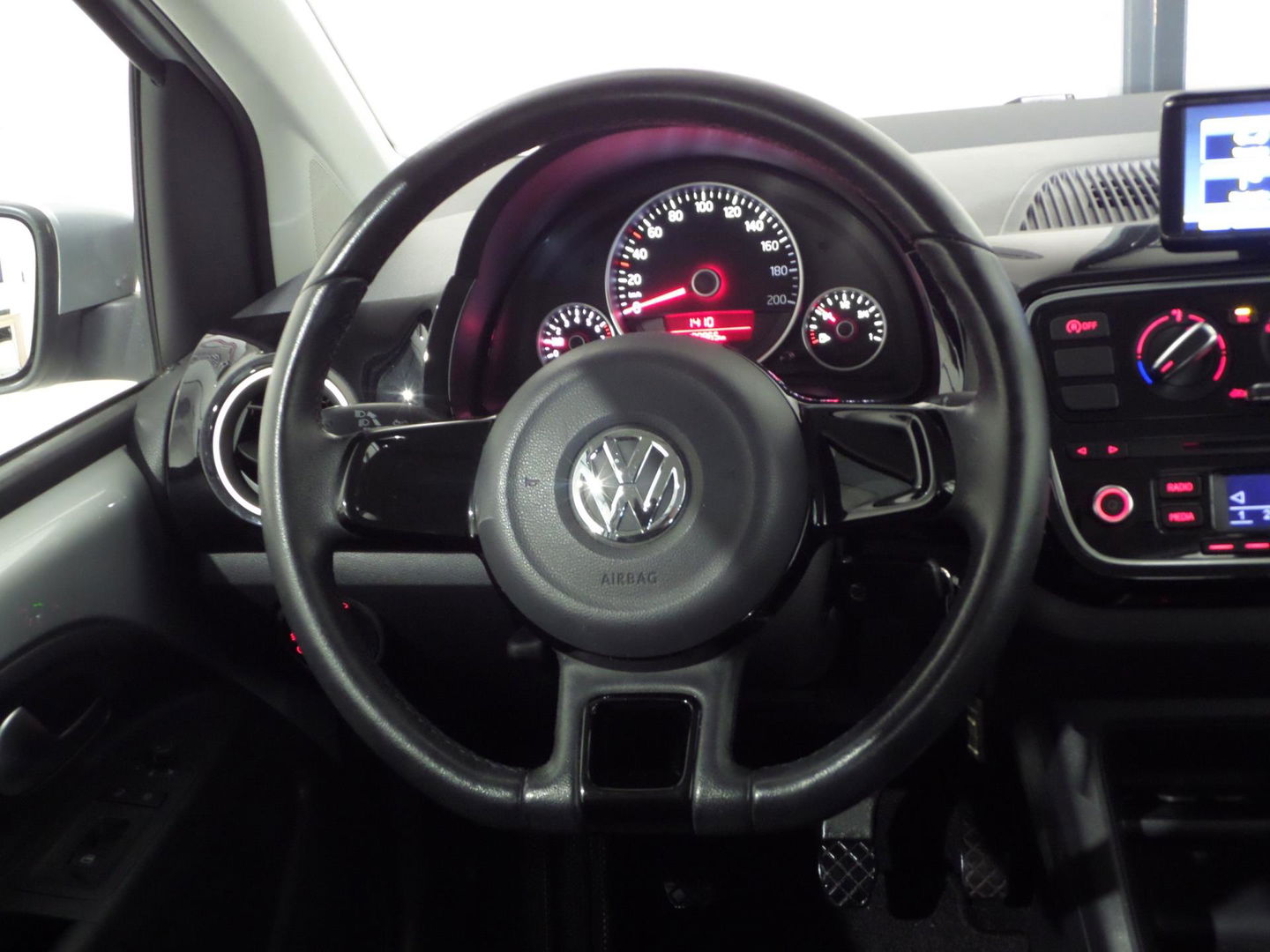 Volkswagen up! 1.0 high up! BlueMotion "Origineel NL!" Navigatie Bluetooth Airco Lichtmetalen-velgen Mistlampen Elektrische-ramen