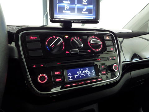 Volkswagen up! 1.0 high up! BlueMotion "Origineel NL!" Navigatie Bluetooth Airco Lichtmetalen-velgen Mistlampen Elektrische-ramen