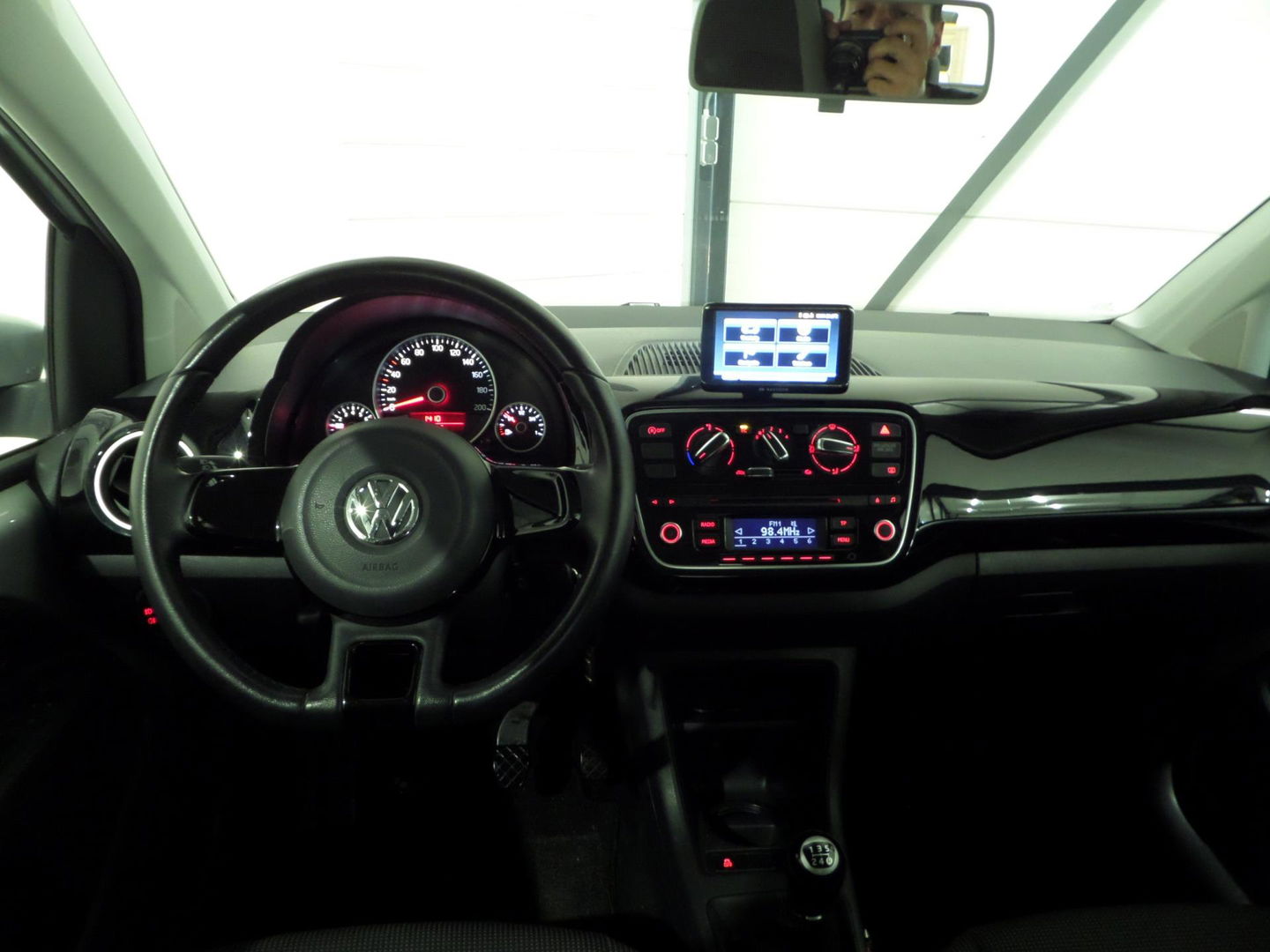 Volkswagen up! 1.0 high up! BlueMotion "Origineel NL!" Navigatie Bluetooth Airco Lichtmetalen-velgen Mistlampen Elektrische-ramen