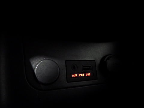 Kia Picanto 1.0 CVVT ISG Comfort Pack "Origineel NL!" Airco Trekhaak Bluetooth Elektrische ramen 4-Seizoenen banden