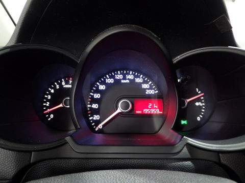 Kia Picanto 1.0 CVVT ISG Comfort Pack "Origineel NL!" Airco Trekhaak Bluetooth Elektrische ramen 4-Seizoenen banden