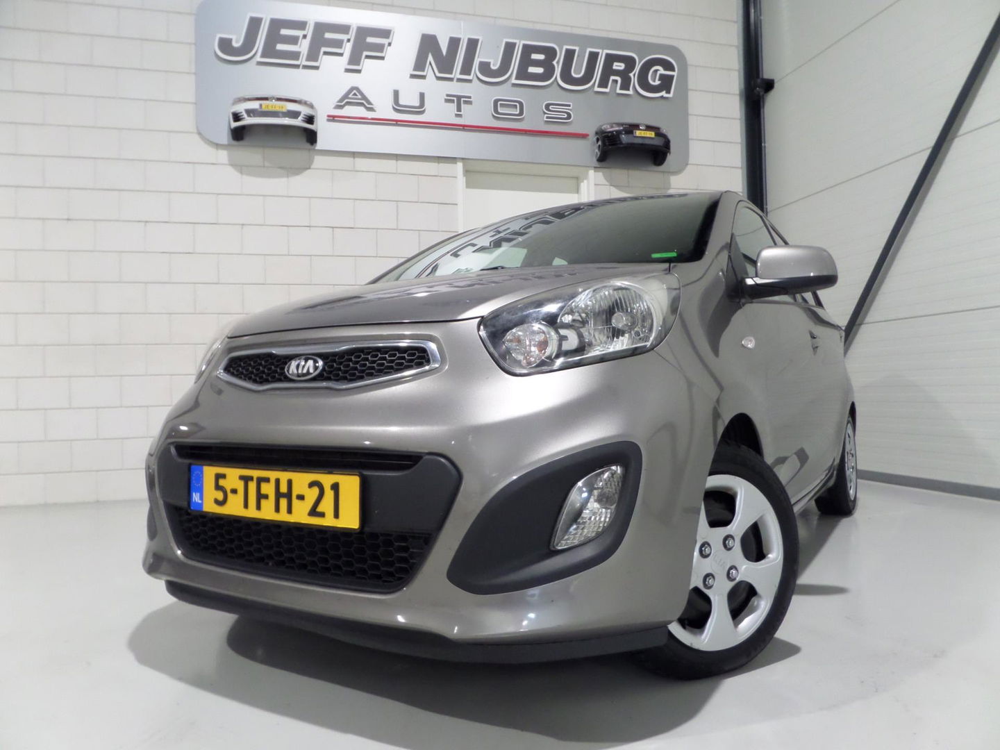 Kia Picanto 1.0 CVVT ISG Comfort Pack "Origineel NL!" Airco Trekhaak Bluetooth Elektrische ramen 4-Seizoenen banden