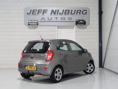 Kia Picanto 1.0 CVVT ISG Comfort Pack "Origineel NL!" Airco Trekhaak Bluetooth Elektrische ramen 4-Seizoenen banden