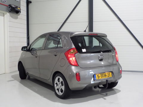 Kia Picanto 1.0 CVVT ISG Comfort Pack "Origineel NL!" Airco Trekhaak Bluetooth Elektrische ramen 4-Seizoenen banden