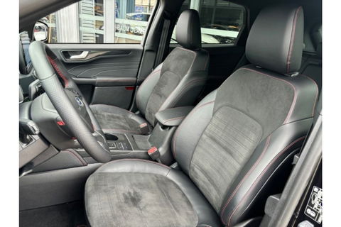 Ford Kuga 2.5 PHEV 225PK ST-LINE X AUTOMAAT NAVI PDC-CAMERA.