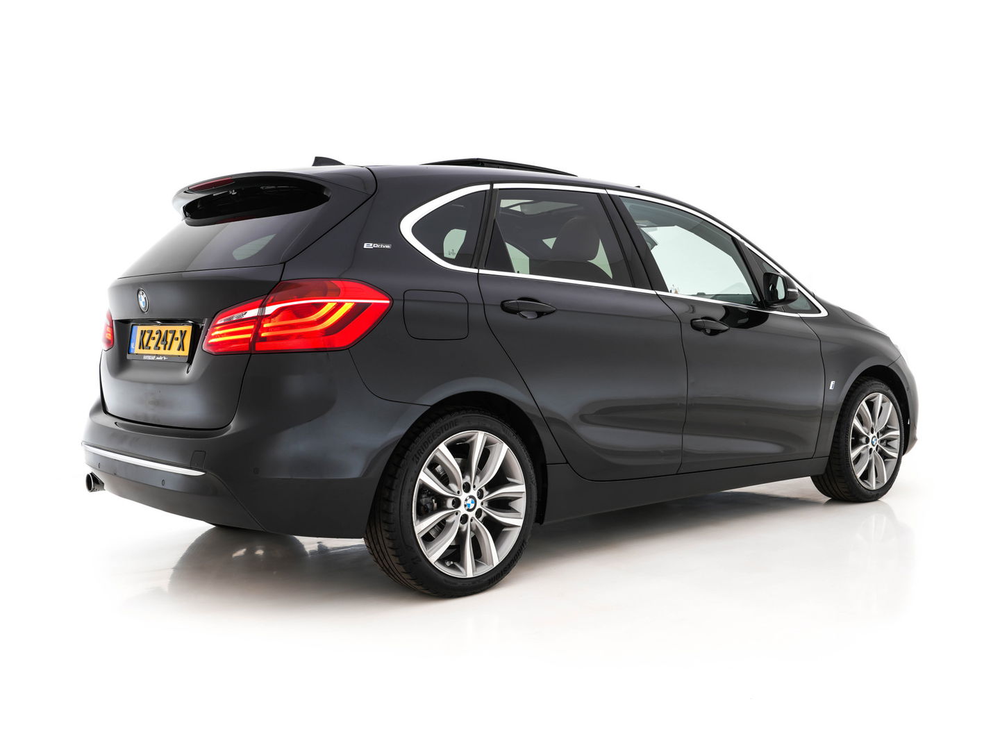 BMW 2 Serie Active Tourer 225xe iPerformance Centennial High Executive Aut. *PANO | HEAD-UP | FULL-LEATHER | FULL-LED | HARMAN/KARDON | KEYLESS | NAVI-FULLMAP | ECC | PDC | CRUISE | 18''ALU*