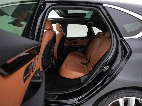 BMW 2 Serie Active Tourer 225xe iPerformance Centennial High Executive Aut. *PANO | HEAD-UP | FULL-LEATHER | FULL-LED | HARMAN/KARDON | KEYLESS | NAVI-FULLMAP | ECC | PDC | CRUISE | 18''ALU*