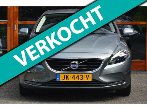 Volvo V40 T3 | Stoelverwarming | trekhaak | Cruise Control | VOC | Standkachel | High Performance Audio |