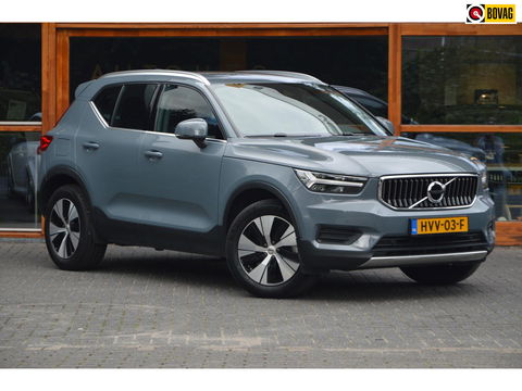 Volvo XC40 T4 Hybride Inscription | Camera | Stoel + Stuur Verwarmd | Apple CarPlay | Parkeersensoren | Dealer Onderhouden |