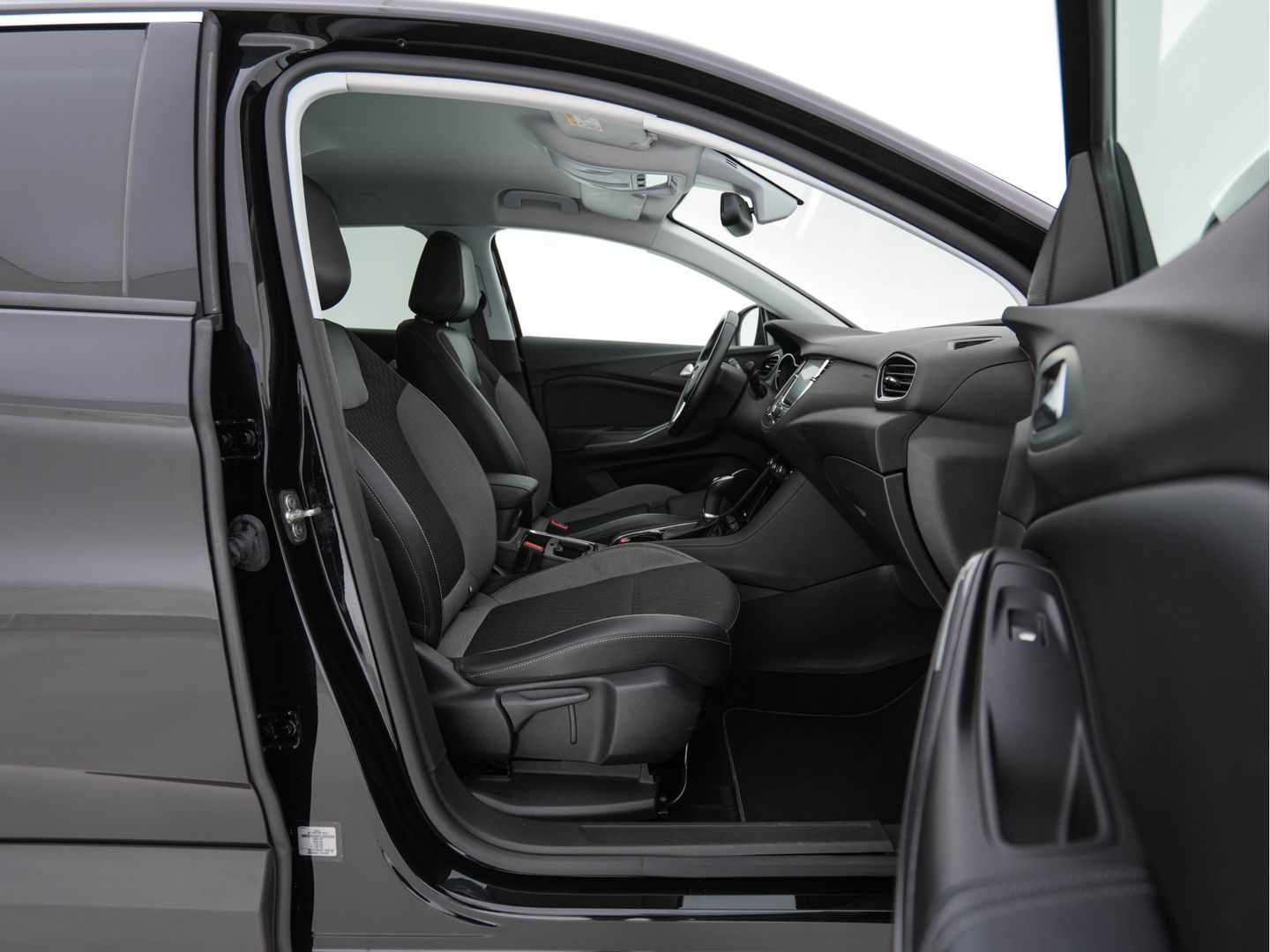 Opel Grandland X 1.2 Turbo Business Executive Aut. *1/2LEATHER | FULL-LED | NAVI-FULLMAP | BLIND-SPOT | KEYLESS | CAMERA | COMORT-SEATS | DAB+ | 17''ALU | TOWBAR*