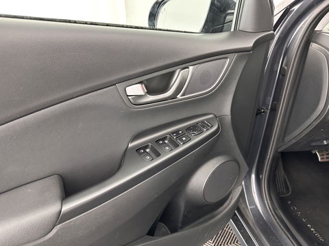 Hyundai KONA EV Premium 64 kWh [ 3-Fase ] (INCL-BTW) *FULL-LEATHER | KRELL-AUDIO | HEAD-UP | FULL-LED | NAVI-FULLMAP | DAB | ADAPT.CRUISE | KEYLESS | CAMERA | BLIND-SPOT | LANE-ASSIST | DIGI-COCKPIT | COMFORT-SEATS | 17''ALU*