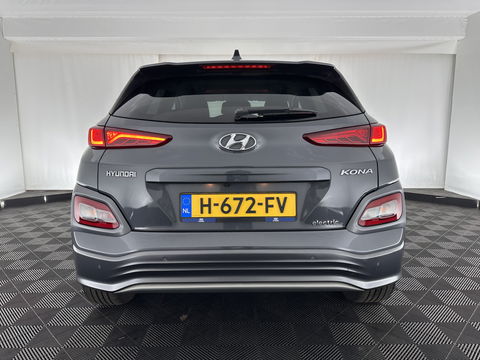 Hyundai KONA EV Premium 64 kWh [ 3-Fase ] (INCL-BTW) *FULL-LEATHER | KRELL-AUDIO | HEAD-UP | FULL-LED | NAVI-FULLMAP | DAB | ADAPT.CRUISE | KEYLESS | CAMERA | BLIND-SPOT | LANE-ASSIST | DIGI-COCKPIT | COMFORT-SEATS | 17''ALU*