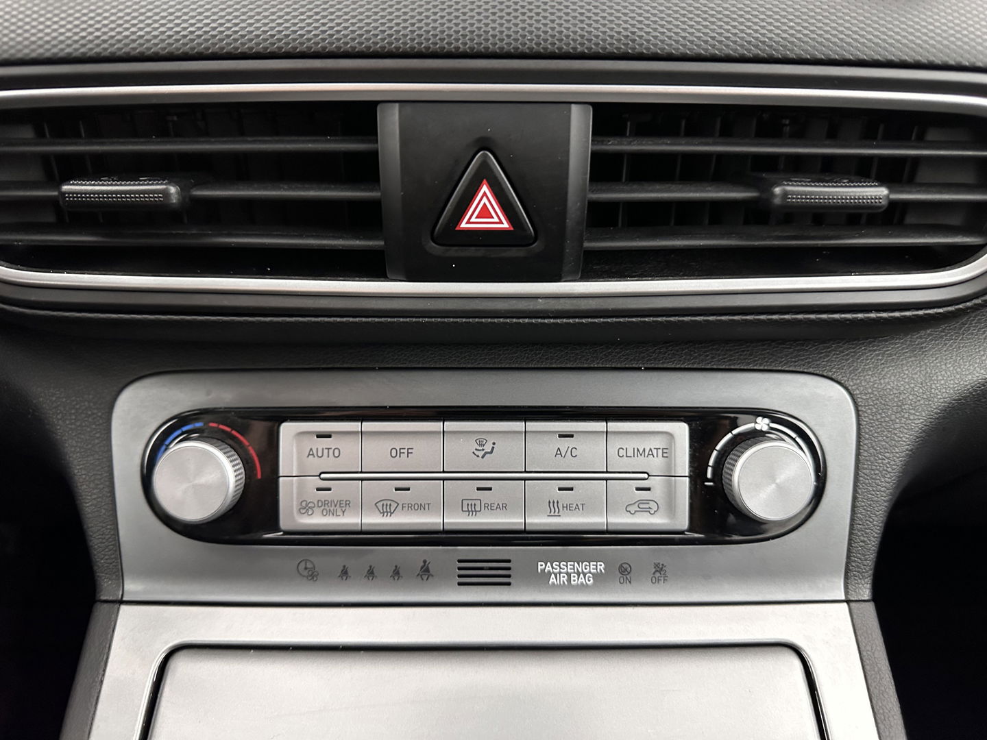 Hyundai KONA EV Premium 64 kWh [ 3-Fase ] (INCL-BTW) *FULL-LEATHER | KRELL-AUDIO | HEAD-UP | FULL-LED | NAVI-FULLMAP | DAB | ADAPT.CRUISE | KEYLESS | CAMERA | BLIND-SPOT | LANE-ASSIST | DIGI-COCKPIT | COMFORT-SEATS | 17''ALU*