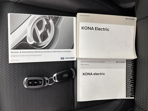 Hyundai KONA EV Premium 64 kWh [ 3-Fase ] (INCL-BTW) *FULL-LEATHER | KRELL-AUDIO | HEAD-UP | FULL-LED | NAVI-FULLMAP | DAB | ADAPT.CRUISE | KEYLESS | CAMERA | BLIND-SPOT | LANE-ASSIST | DIGI-COCKPIT | COMFORT-SEATS | 17''ALU*