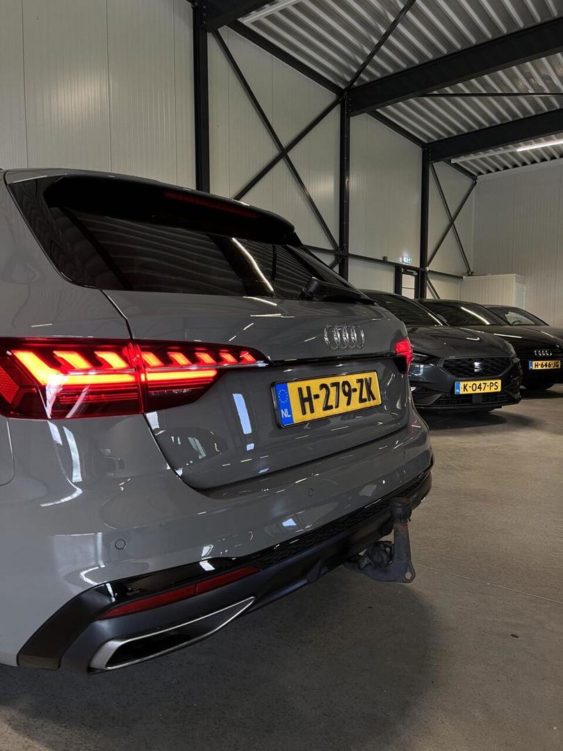 Audi A4 Avant 40 TFSI 3x S-line Pano Virtual Trekhaak Black