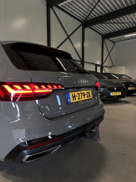 Audi A4 Avant 40 TFSI 3x S-line Pano Virtual Trekhaak Black
