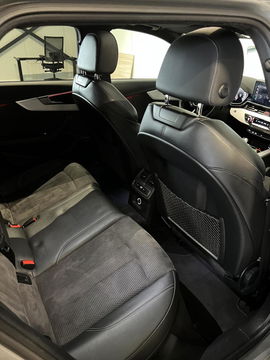 Audi A4 Avant 40 TFSI 3x S-line Pano Virtual Trekhaak Black