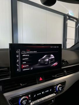 Audi A4 Avant 40 TFSI 3x S-line Pano Virtual Trekhaak Black