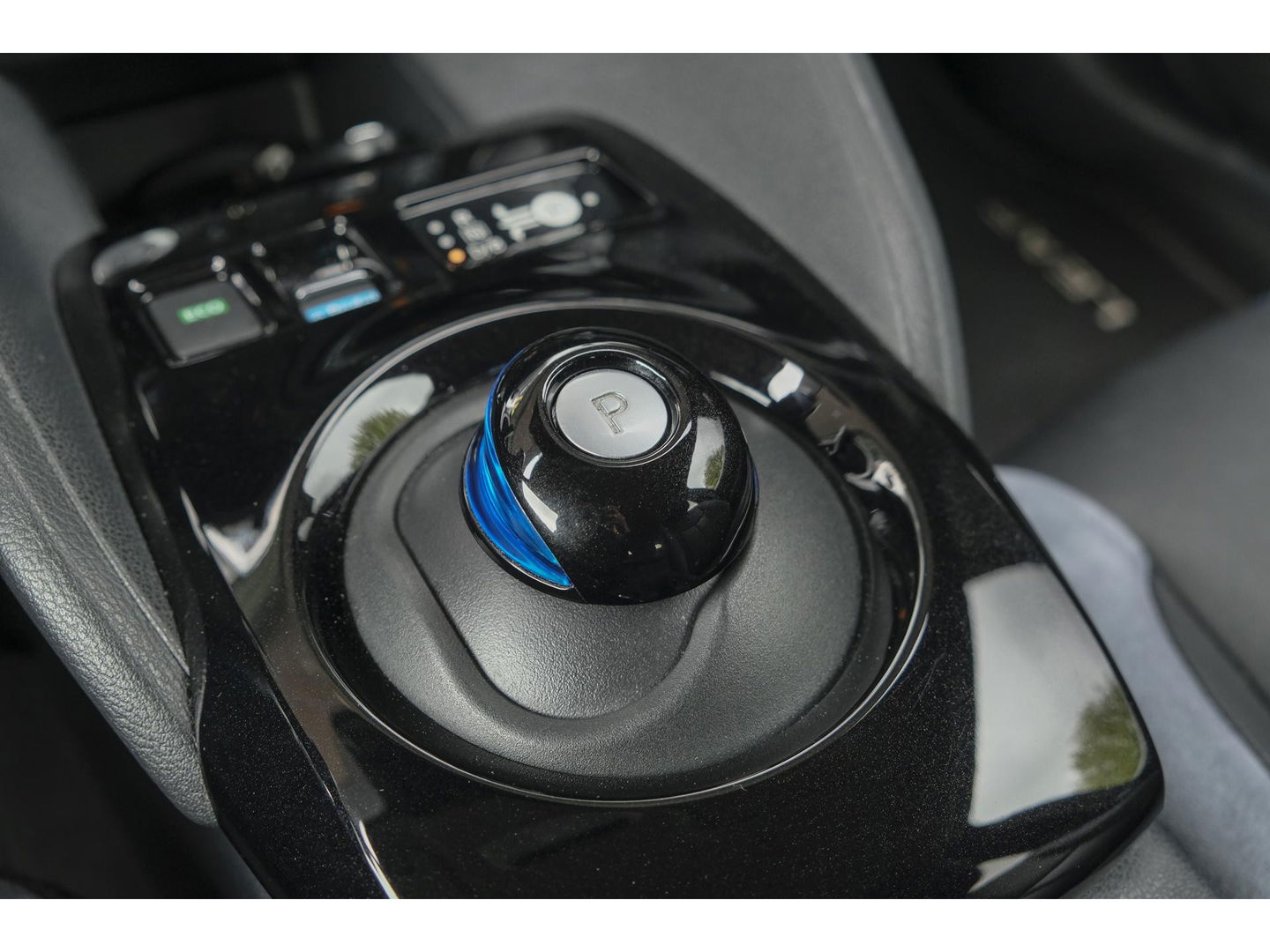 Nissan Leaf Tekna 150pk 40 kWh Leder 360 camera Bose audio MARGE Carplay Stoelverwarming voor+achter DAB