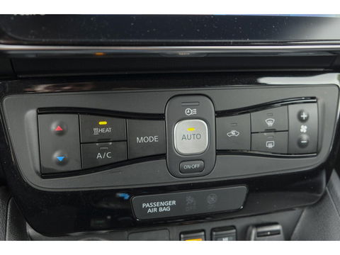 Nissan Leaf Tekna 150pk 40 kWh Leder 360 camera Bose audio MARGE Carplay Stoelverwarming voor+achter DAB