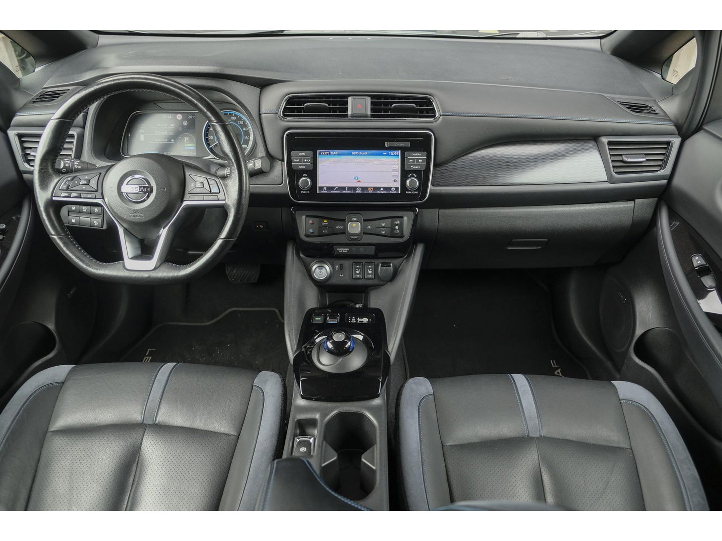Nissan Leaf Tekna 150pk 40 kWh Leder 360 camera Bose audio MARGE Carplay Stoelverwarming voor+achter DAB