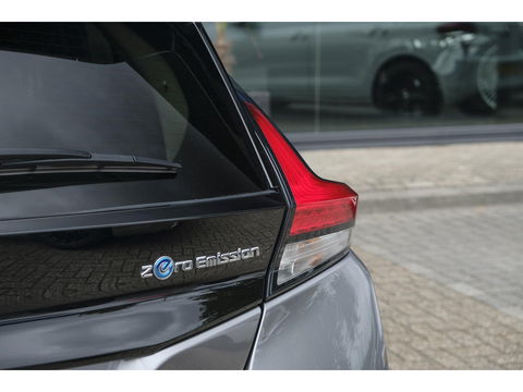 Nissan Leaf Tekna 150pk 40 kWh Leder 360 camera Bose audio MARGE Carplay Stoelverwarming voor+achter DAB