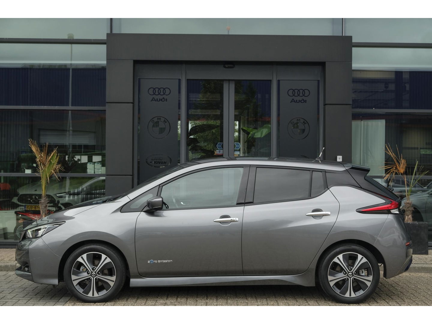 Nissan Leaf Tekna 150pk 40 kWh Leder 360 camera Bose audio MARGE Carplay Stoelverwarming voor+achter DAB