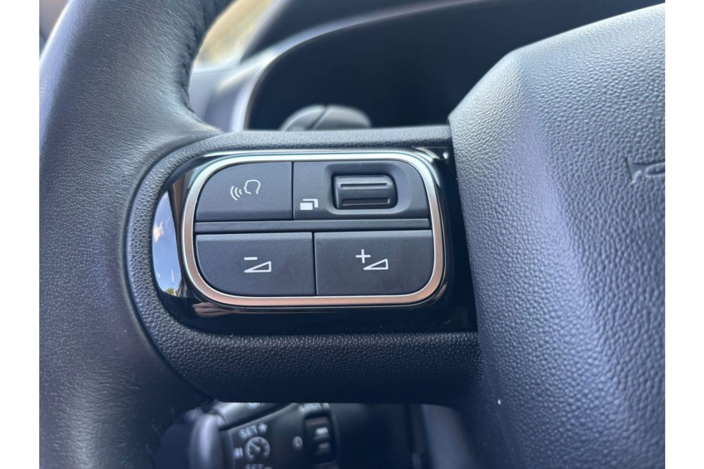Citroën C5 Aircross 1.2 PT BUSINESS PLUS AUTOMAAT AIRCO LEER NAVI 360CAMERA.