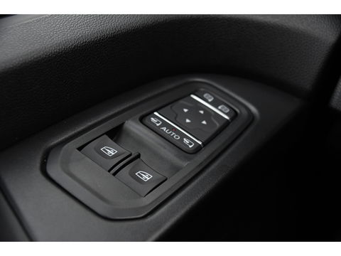 Renault Trafic 2.0 dCi 170 T29 L2H1 DC Luxe Black Edition Camera, Cruise, Carplay, 170PK, 2 x Schuifdeur, LED, Stoelverwarming, Clima, Keyless, Uniek!
