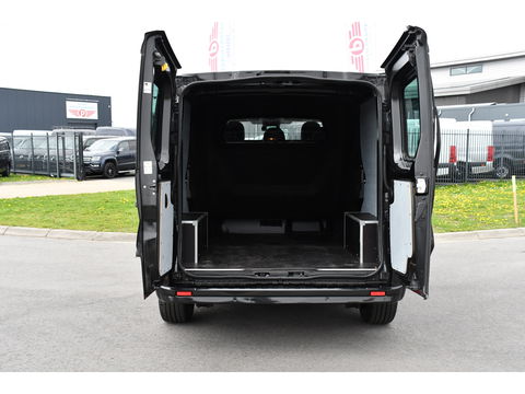 Renault Trafic 2.0 dCi 170 T29 L2H1 DC Luxe Black Edition Camera, Cruise, Carplay, 170PK, 2 x Schuifdeur, LED, Stoelverwarming, Clima, Keyless, Uniek!