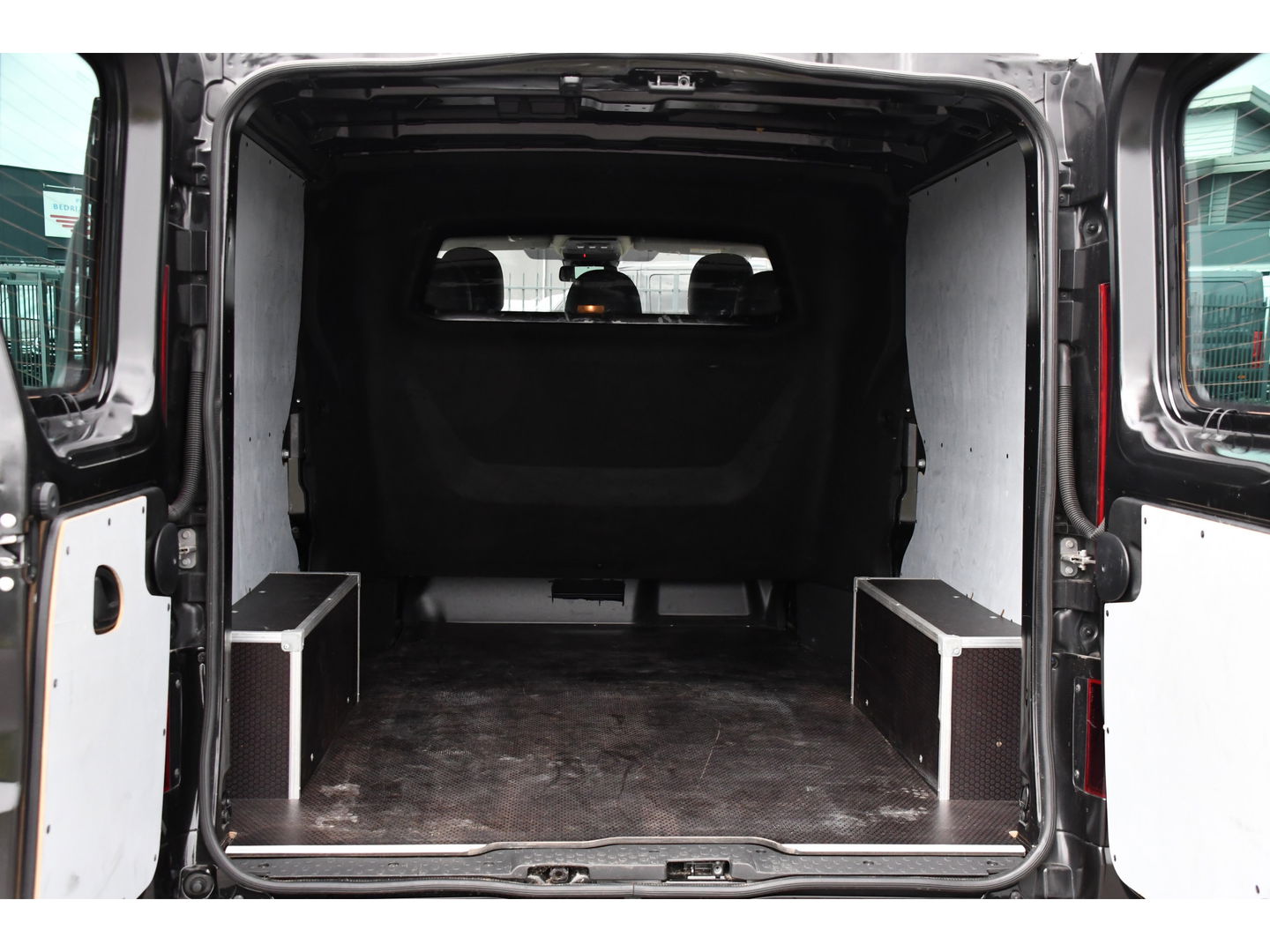 Renault Trafic 2.0 dCi 170 T29 L2H1 DC Luxe Black Edition Camera, Cruise, Carplay, 170PK, 2 x Schuifdeur, LED, Stoelverwarming, Clima, Keyless, Uniek!