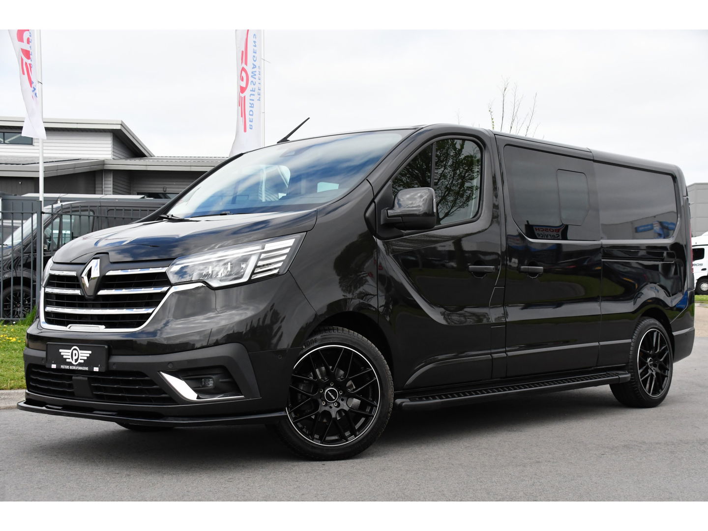 Renault Trafic 2.0 dCi 170 T29 L2H1 DC Luxe Black Edition Camera, Cruise, Carplay, 170PK, 2 x Schuifdeur, LED, Stoelverwarming, Clima, Keyless, Uniek!