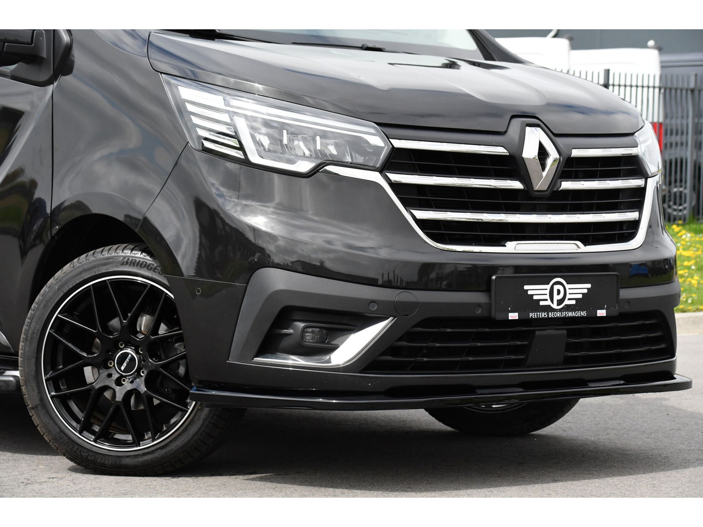 Renault Trafic 2.0 dCi 170 T29 L2H1 DC Luxe Black Edition Camera, Cruise, Carplay, 170PK, 2 x Schuifdeur, LED, Stoelverwarming, Clima, Keyless, Uniek!