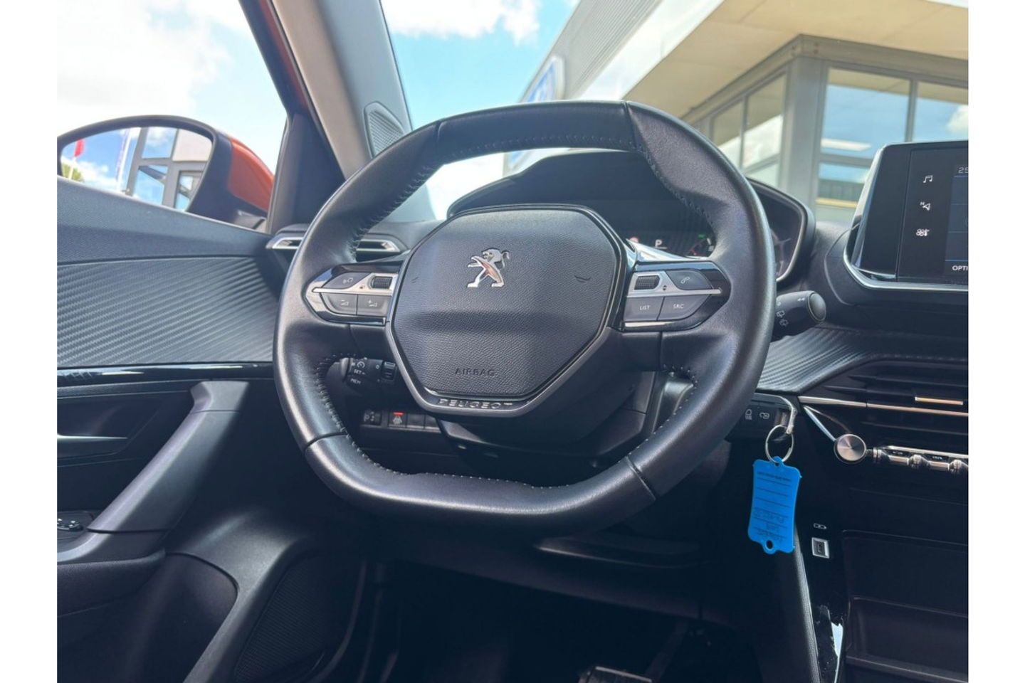 Peugeot 2008 1.2 ACTIVE 130PK AUTOMAAT AIRCO CRUISE NAVI PDC CAMERA.
