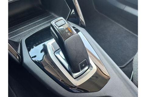 Peugeot 2008 1.2 ACTIVE 130PK AUTOMAAT AIRCO CRUISE NAVI PDC CAMERA.