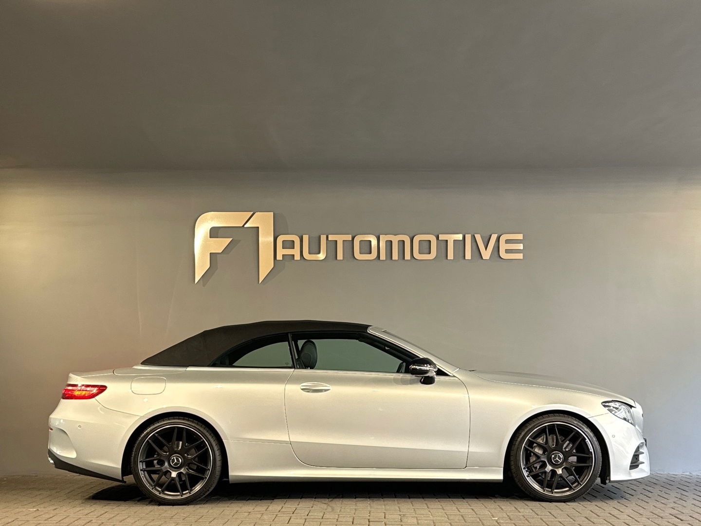 Mercedes-Benz E-Klasse Cabrio 220 d Premium+ AMG Memory|HuD