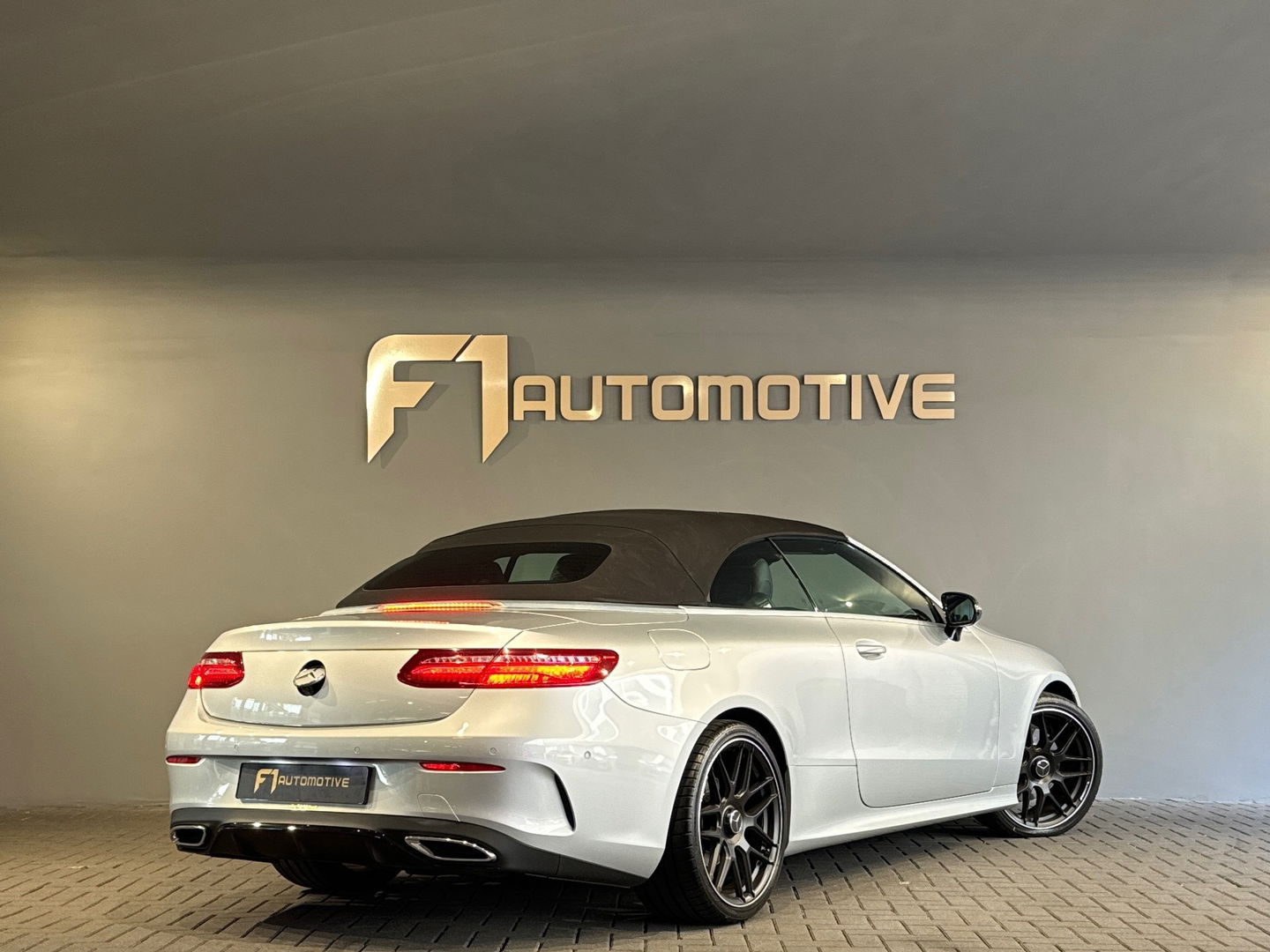 Mercedes-Benz E-Klasse Cabrio 220 d Premium+ AMG Memory|HuD