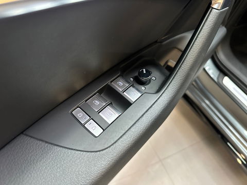 Audi A6 Avant 55 TFSI e quattro Comp Pano|HuD|Memory|Trekhaak