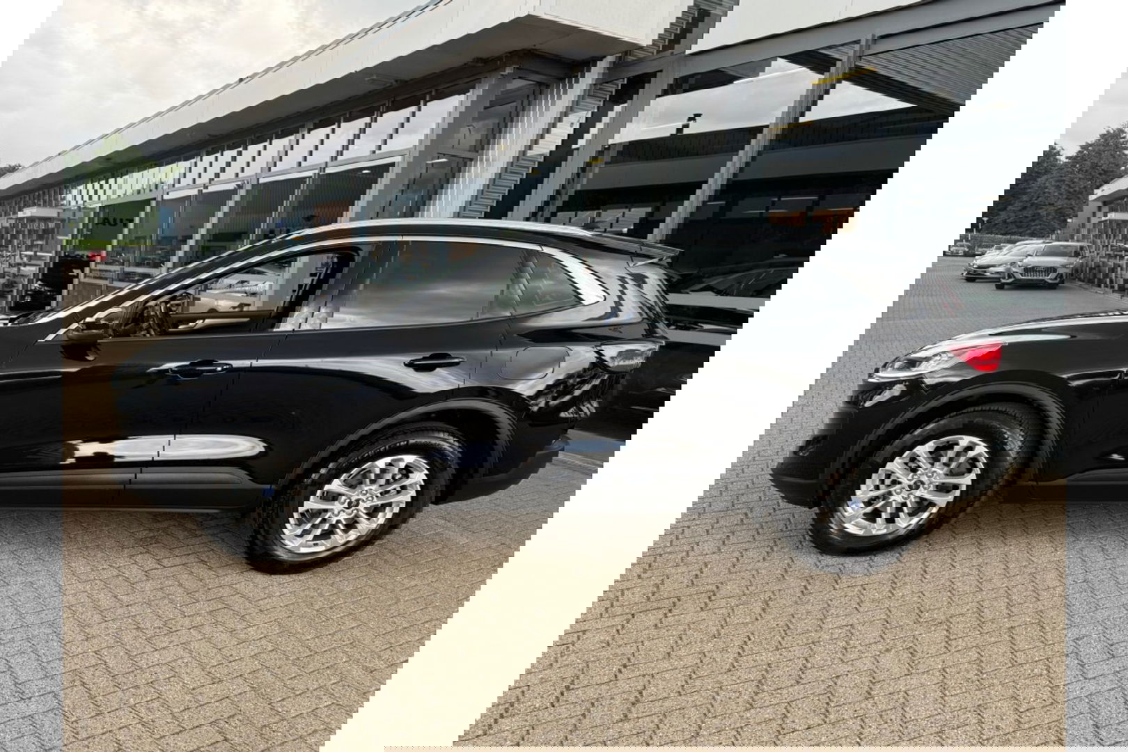 Ford Kuga 2.5 FHEV TITANIUM AUTOMAAT NAVI PDC-CAMERA.