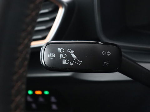 CUPRA Leon 1.4 e-Hybrid VZ Copper Edition | 245pk | Stoel & stuurverwarming | Camera | Carplay | Memory | Sportstoelen | Navigatie | Full LED | Keyless | PHEV
