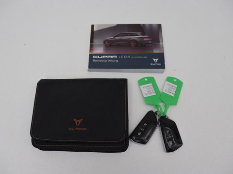 CUPRA Leon 1.4 e-Hybrid VZ Copper Edition | 245pk | Stoel & stuurverwarming | Camera | Carplay | Memory | Sportstoelen | Navigatie | Full LED | Keyless | PHEV