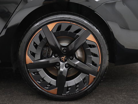 CUPRA Leon 1.4 e-Hybrid VZ Copper Edition | 245pk | Stoel & stuurverwarming | Camera | Carplay | Memory | Sportstoelen | Navigatie | Full LED | Keyless | PHEV
