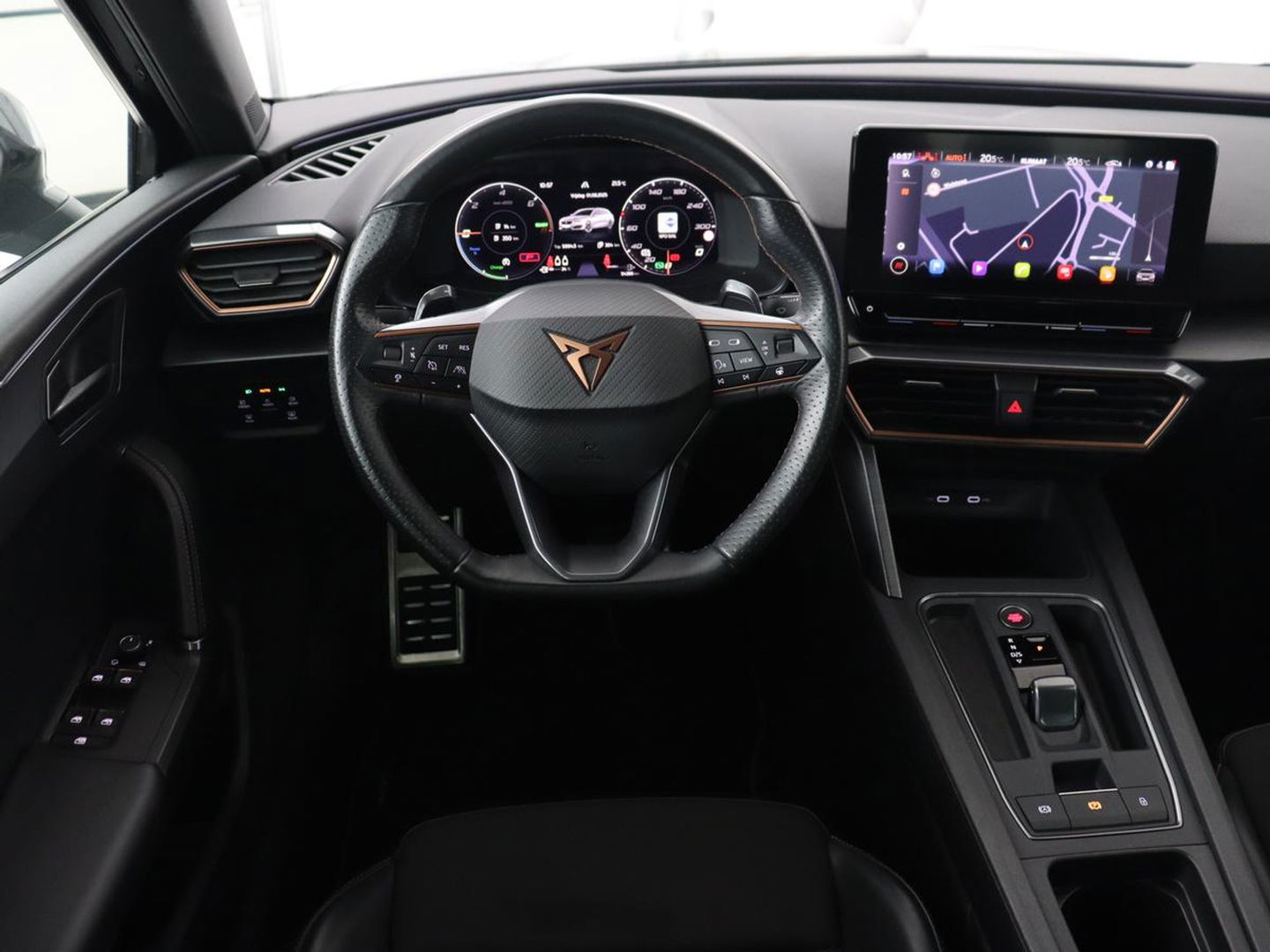 CUPRA Leon 1.4 e-Hybrid VZ Copper Edition | 245pk | Stoel & stuurverwarming | Camera | Carplay | Memory | Sportstoelen | Navigatie | Full LED | Keyless | PHEV