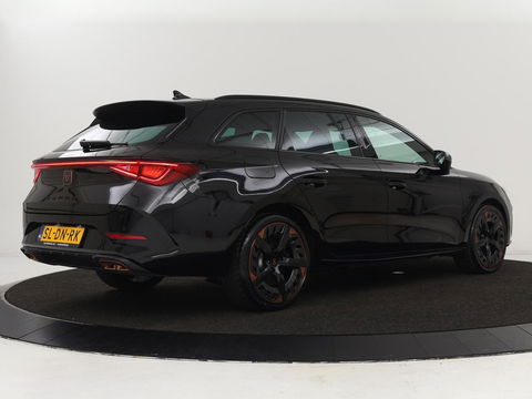 CUPRA Leon 1.4 e-Hybrid VZ Copper Edition | 245pk | Stoel & stuurverwarming | Camera | Carplay | Memory | Sportstoelen | Navigatie | Full LED | Keyless | PHEV