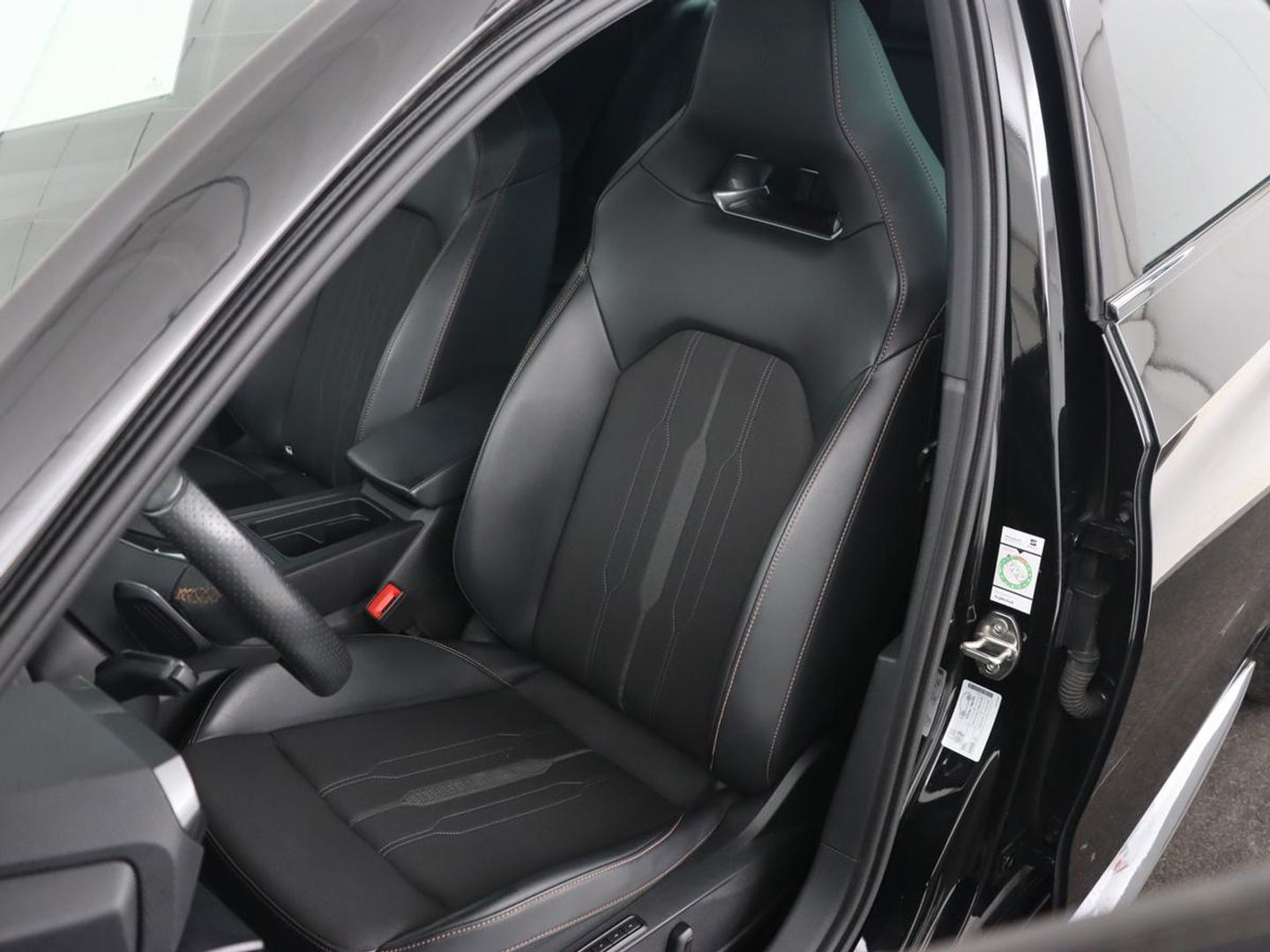 CUPRA Leon 1.4 e-Hybrid VZ Copper Edition | 245pk | Stoel & stuurverwarming | Camera | Carplay | Memory | Sportstoelen | Navigatie | Full LED | Keyless | PHEV
