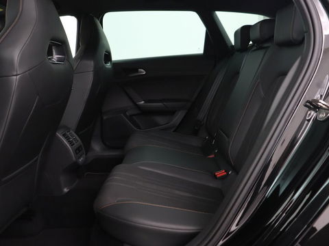 CUPRA Leon 1.4 e-Hybrid VZ Copper Edition | 245pk | Stoel & stuurverwarming | Camera | Carplay | Memory | Sportstoelen | Navigatie | Full LED | Keyless | PHEV
