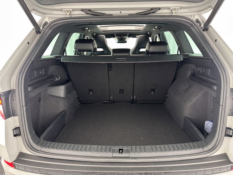 Škoda Kodiaq 1.5 TSI Sportline Business Aut. *PANO | LEATHER-ALCANTARA | FULL-LED | ADAPTIVE-CRUISE | BLIND-SPOT | MEMORY-PACK | CANTON-SOUND | CAMERA | KEYLESS | DIGI-COCKPIT | SPORT/HEATED-SEATS | DAB+ | AMBIENT-LIGHT | CARBON |