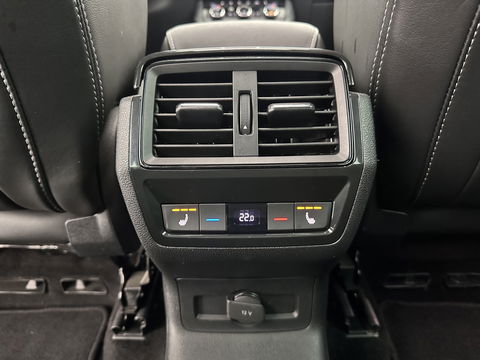 Škoda Kodiaq 1.5 TSI Sportline Business Aut. *PANO | LEATHER-ALCANTARA | FULL-LED | ADAPTIVE-CRUISE | BLIND-SPOT | MEMORY-PACK | CANTON-SOUND | CAMERA | KEYLESS | DIGI-COCKPIT | SPORT/HEATED-SEATS | DAB+ | AMBIENT-LIGHT | CARBON |
